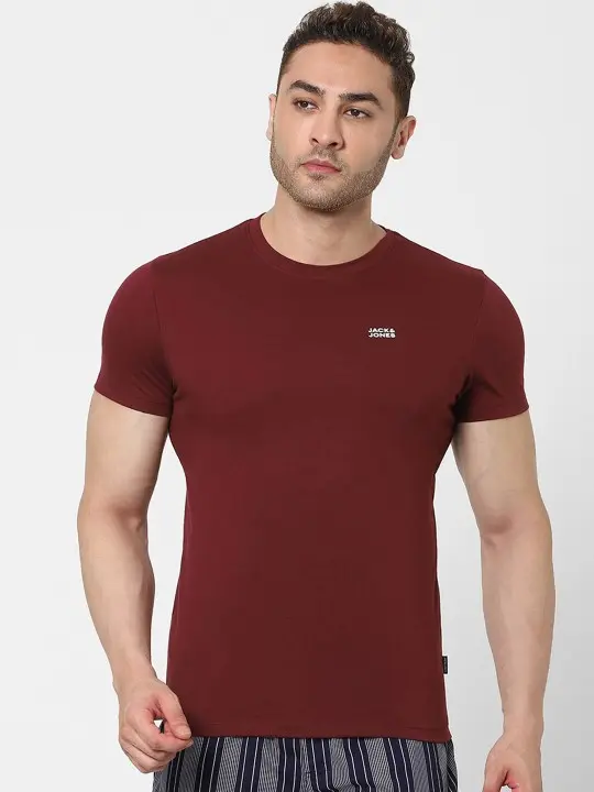 t-shirt-maroon-01